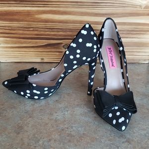 NWOT BETSEY JOHNSON Polka Dot Heels